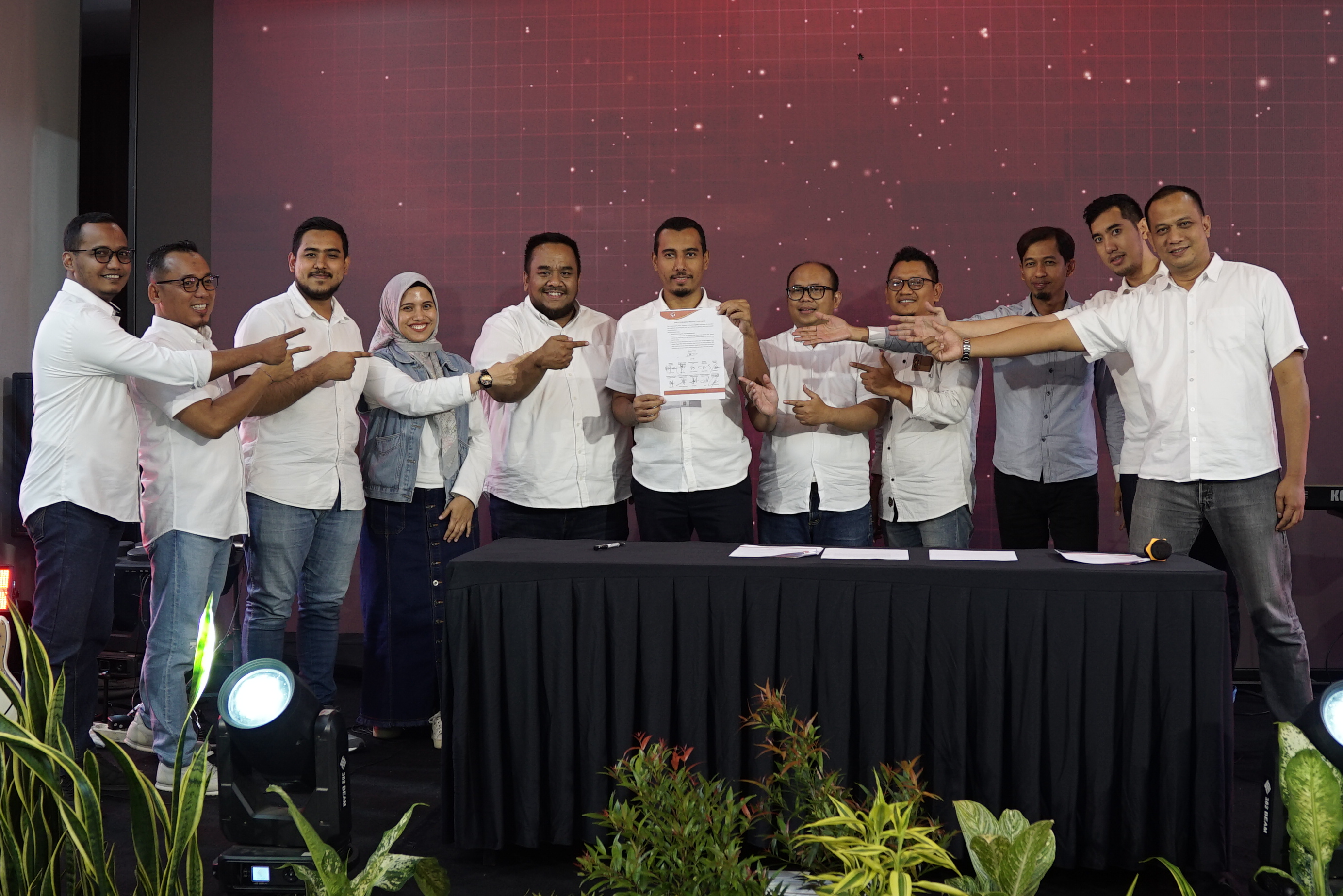 milah ke-19 sapphire grup meluncurkan siproper